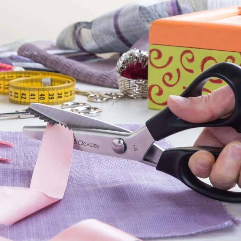 Tesoura profissional zig zag de 23 cm com cabo de nylon preto 3 Claveles