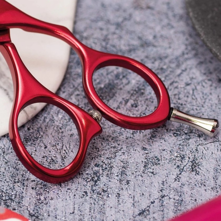 Tesoura de cabeleireiro duralumínio 6" com fio macio 3 Claveles