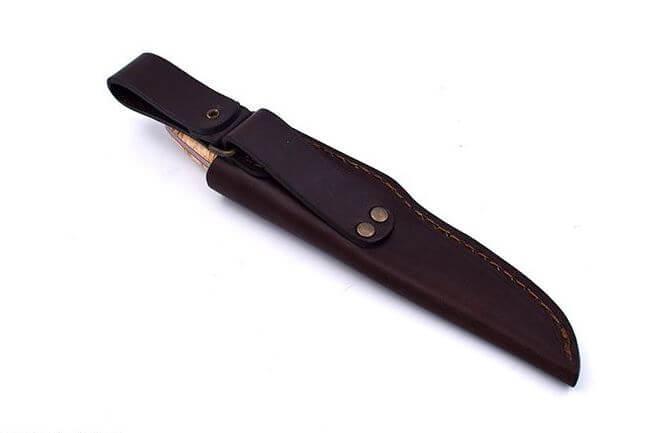 Brisa Trapper 95 com cabo de madeira de bétula encaracolada estabilizada e lâmina de aço Scandi N690Co com bainha Trapper