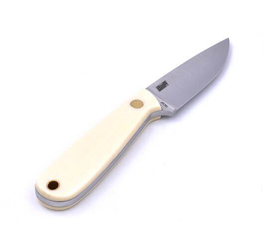 Cuchillo de cuello Brisa Necker 70 con puño de micarta marfil con funda kydex