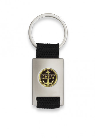 Chaveiro em forma de retângulo cromado com fita preta