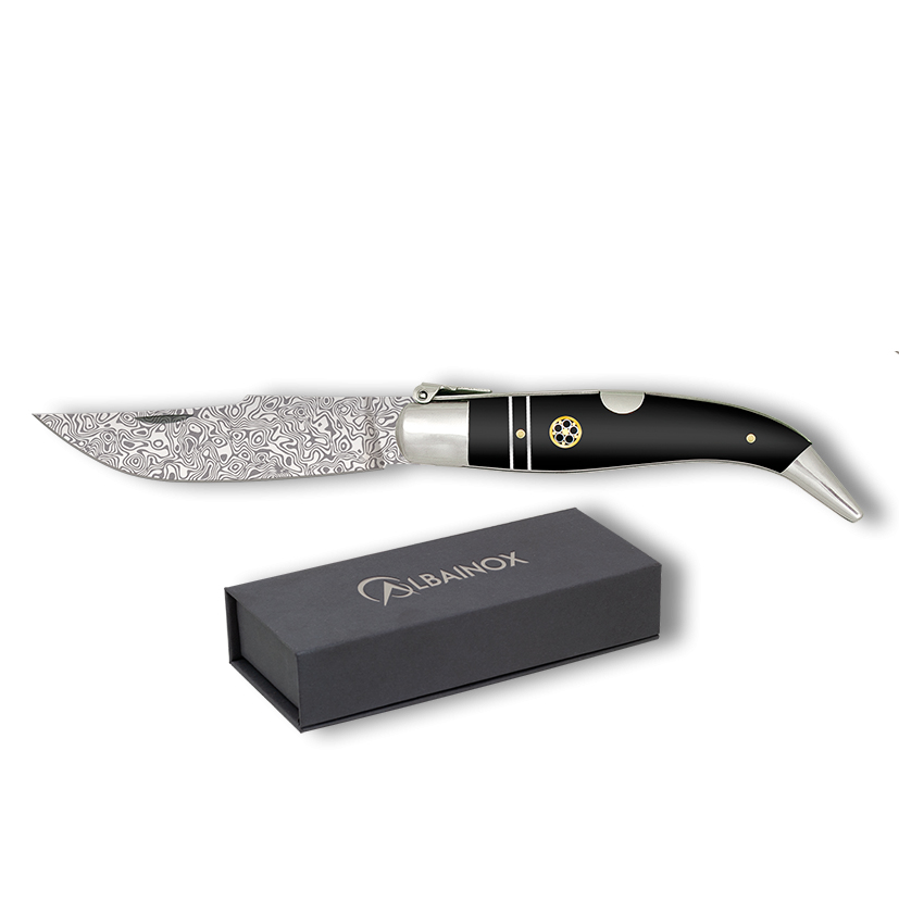 Navaja clásica Nº 0 con hoja de 8.2 cm de acero damasco y mango de madera negra decorada