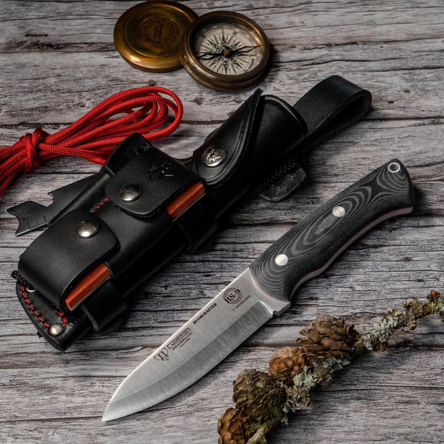 Cuchillo bushcraft Cudeman BS9. Mango micarta negra. Funda cuero completa
