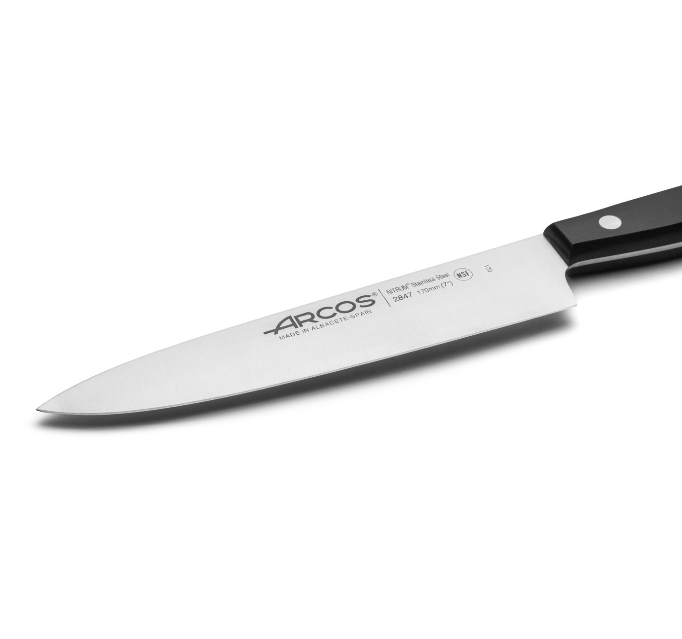 Cuchillo cocinero Arcos Universal 170 mm con mango de polioximetileno negro