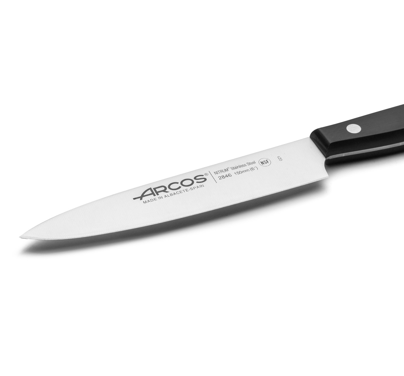 Cuchillo cocinero Arcos Universal 150 mm con mango de polioximetileno negro