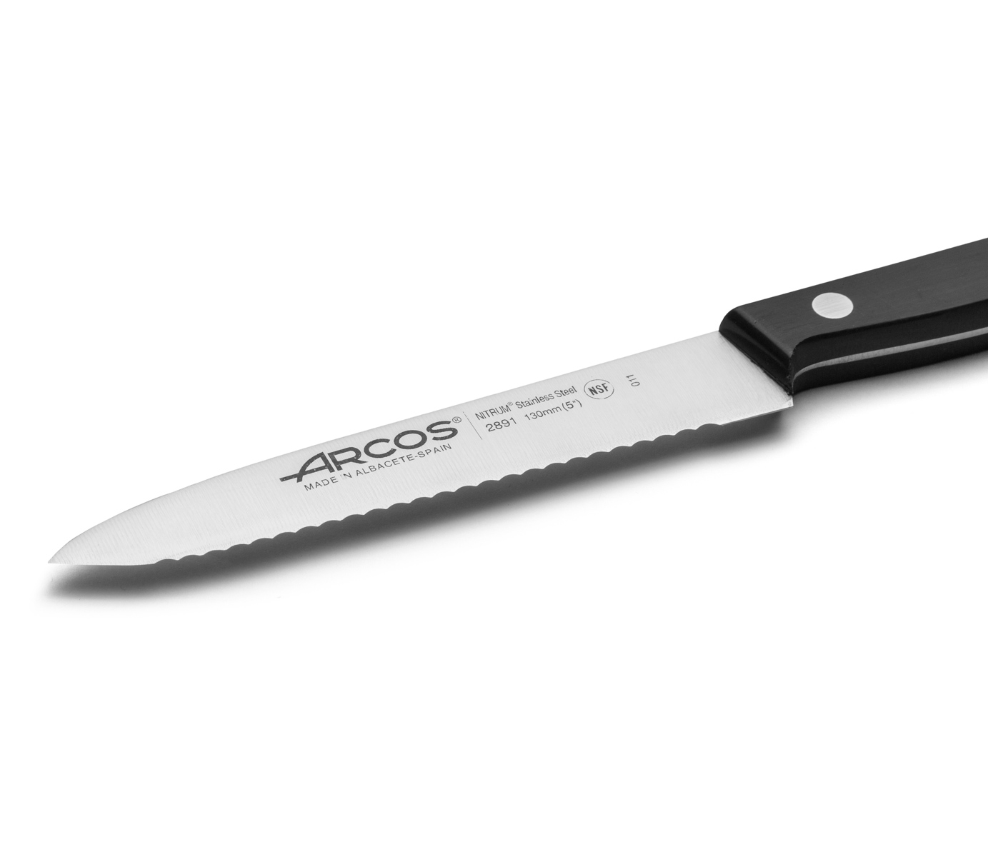 Cuchillo tomatero Arcos Universal 130 mm con mango de polioximetileno negro