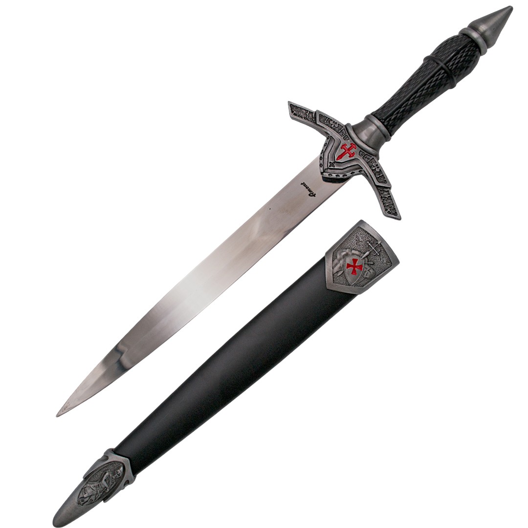 Punhal antigo com cruz de Santiago em vermelho