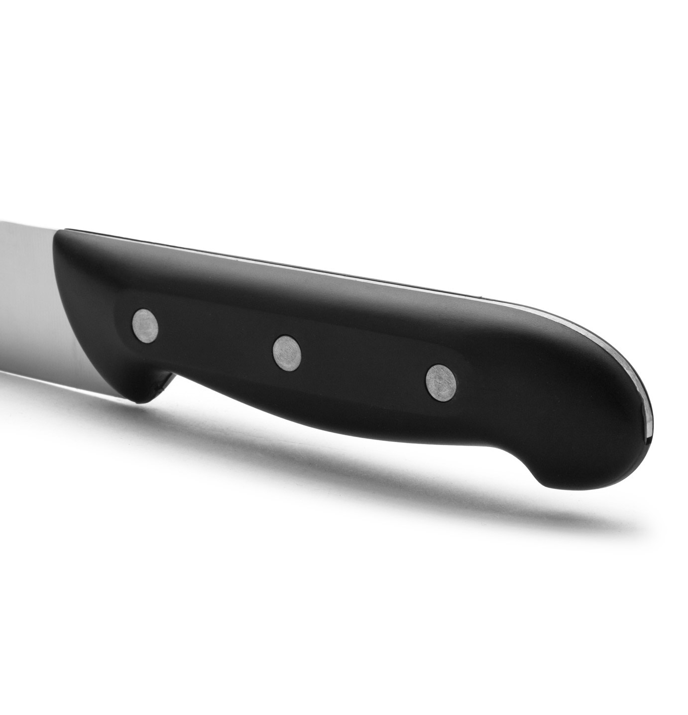 Cuchillo de cocina Arcos Maitre con mango de polipropileno negro y hoja de 220 mm
