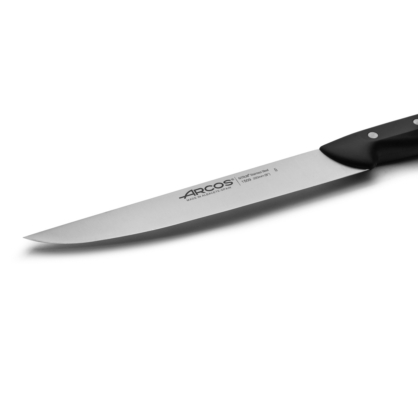 Cuchillo de cocina Arcos Maitre con mango de polipropileno negro y hoja de 220 mm