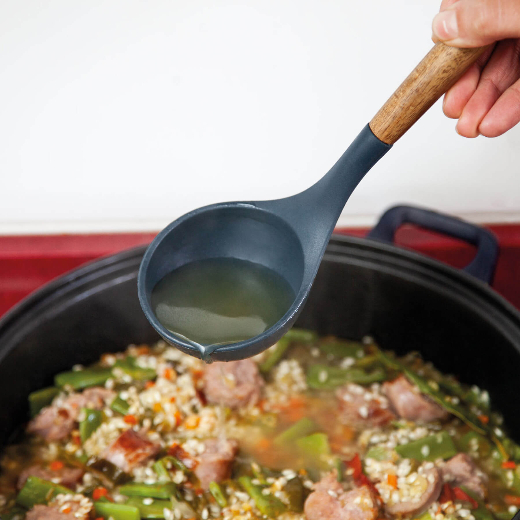 Panela Claveles em silicone e madeira de faia, isenta de BPA.