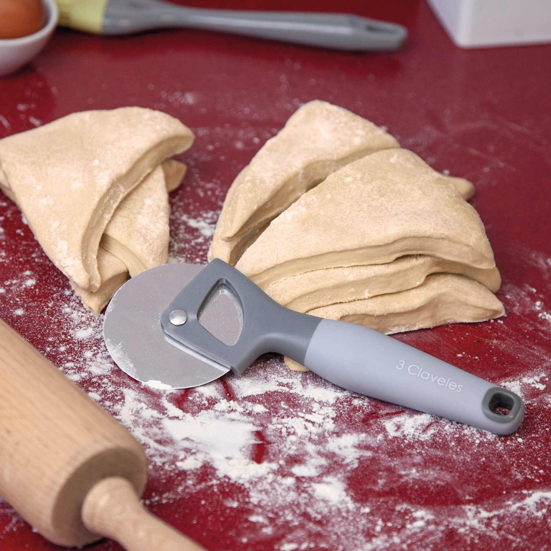 Cortador de pizza em aço inoxidável com cabo em TPR e polipropileno, 3 Claveles BPA Free