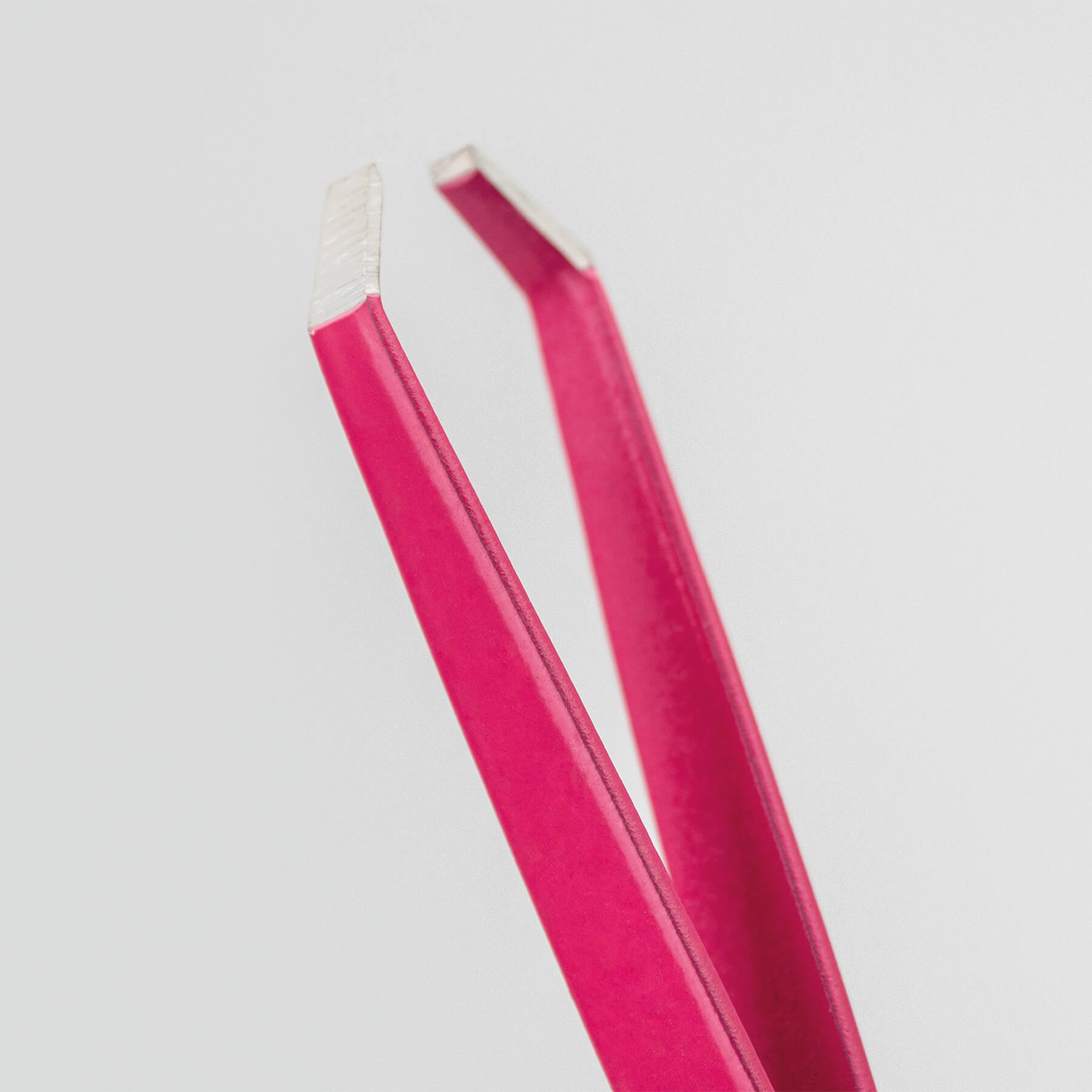 Pinza de depilar rosa con punta cangrejo 10 cm 3 Claveles