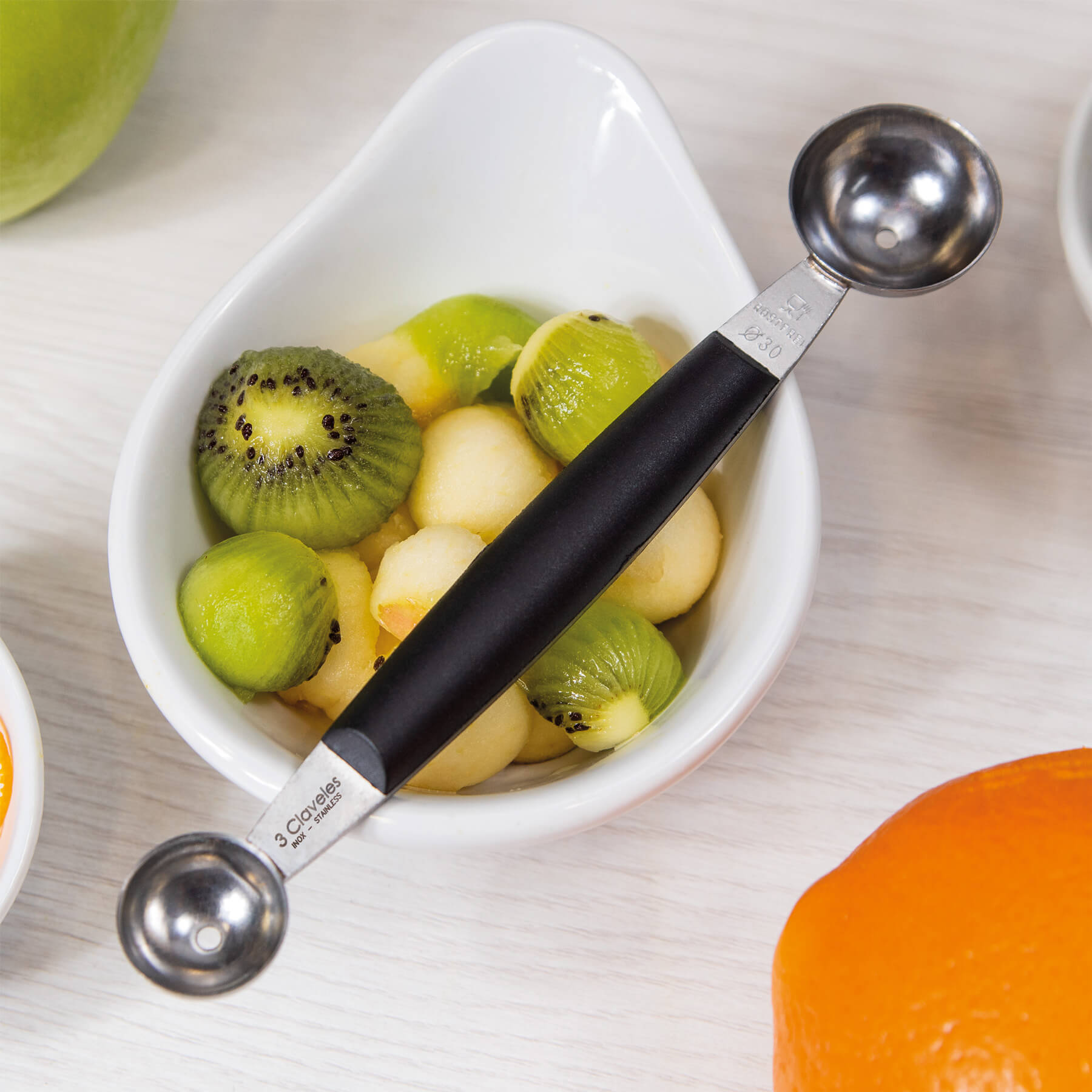 Vaciador doble 22/30 cm mango de polipropileno negro 3 Claveles