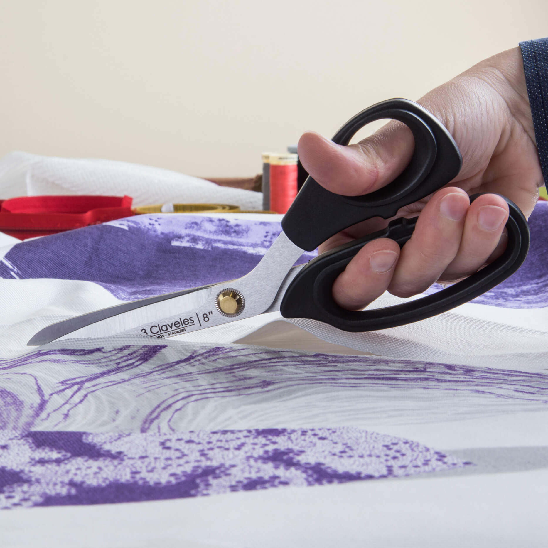 Tijeras de costura varios usos 20 cm con mango termoplástico TPR negro 3 Claveles