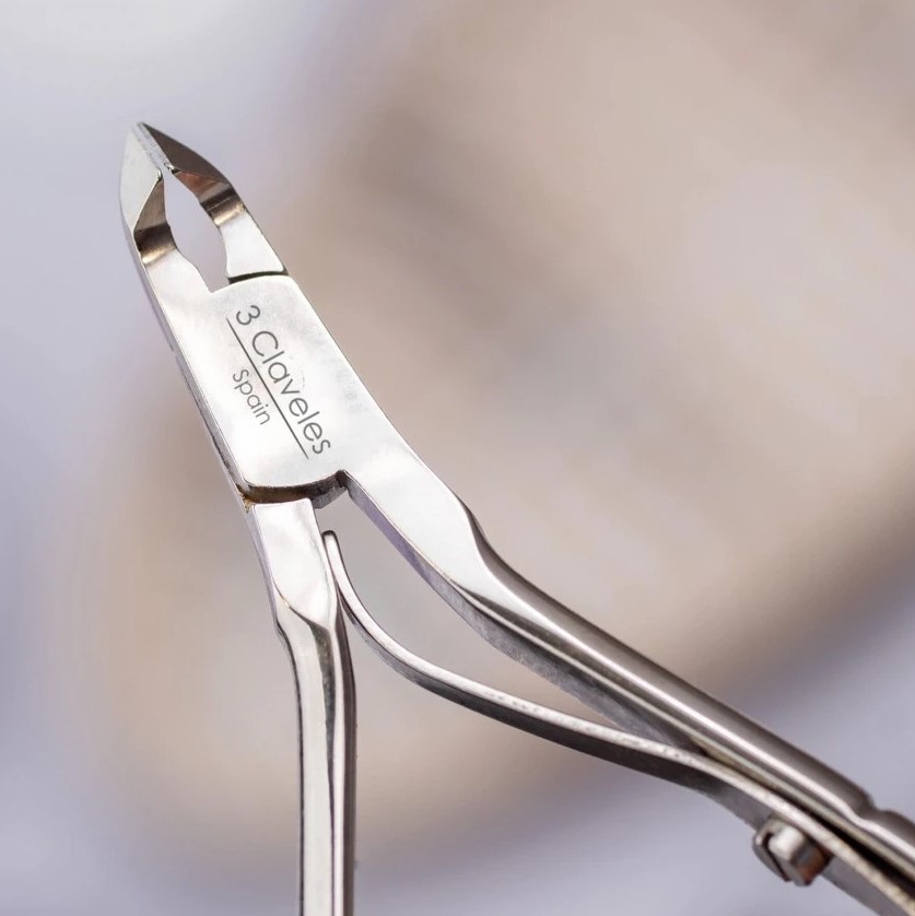 Alicate para cutículas de precisión con 3 mm de corte 3 Claveles