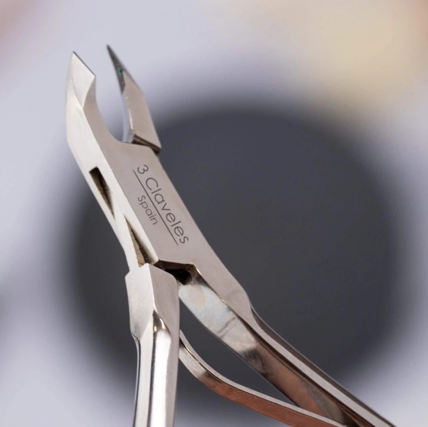 Alicate de cutícula de 10 cm com corte de 5 mm 3 Claveles