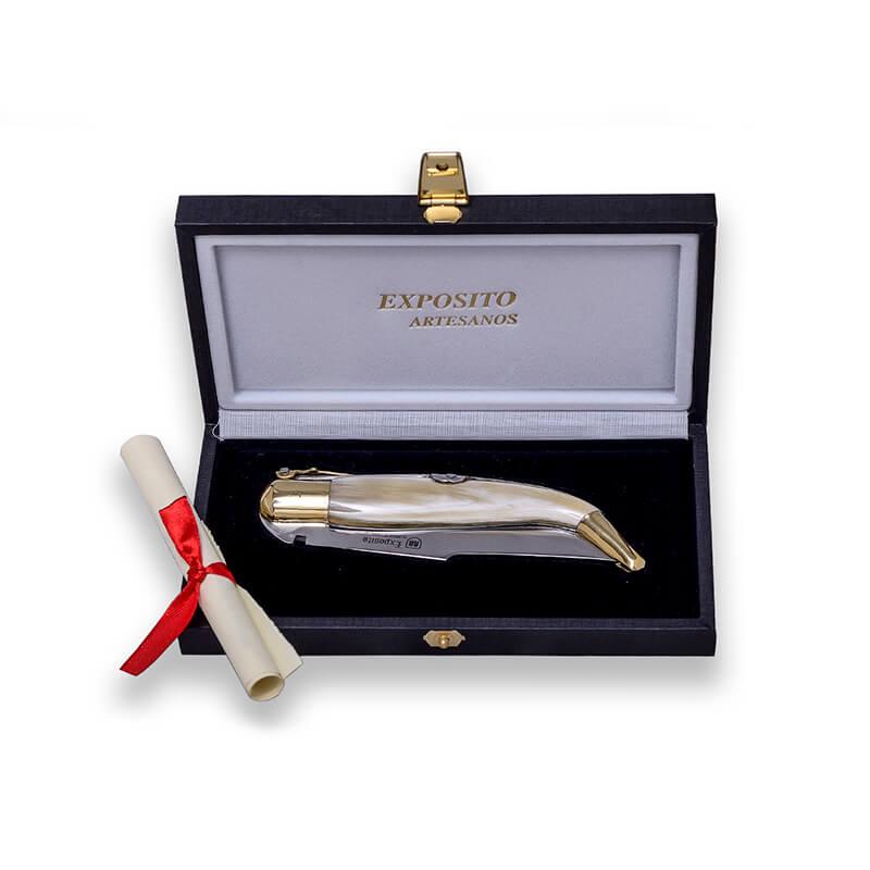 Navaja clásica Albaceteña con mango de asta de toro y hoja de 6,5 cm