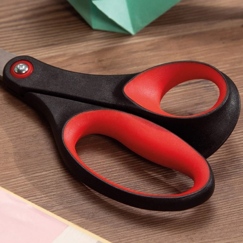 Vielseitig einsetzbare Schere 20 cm mit ergonomischem Griff 3 Claveles