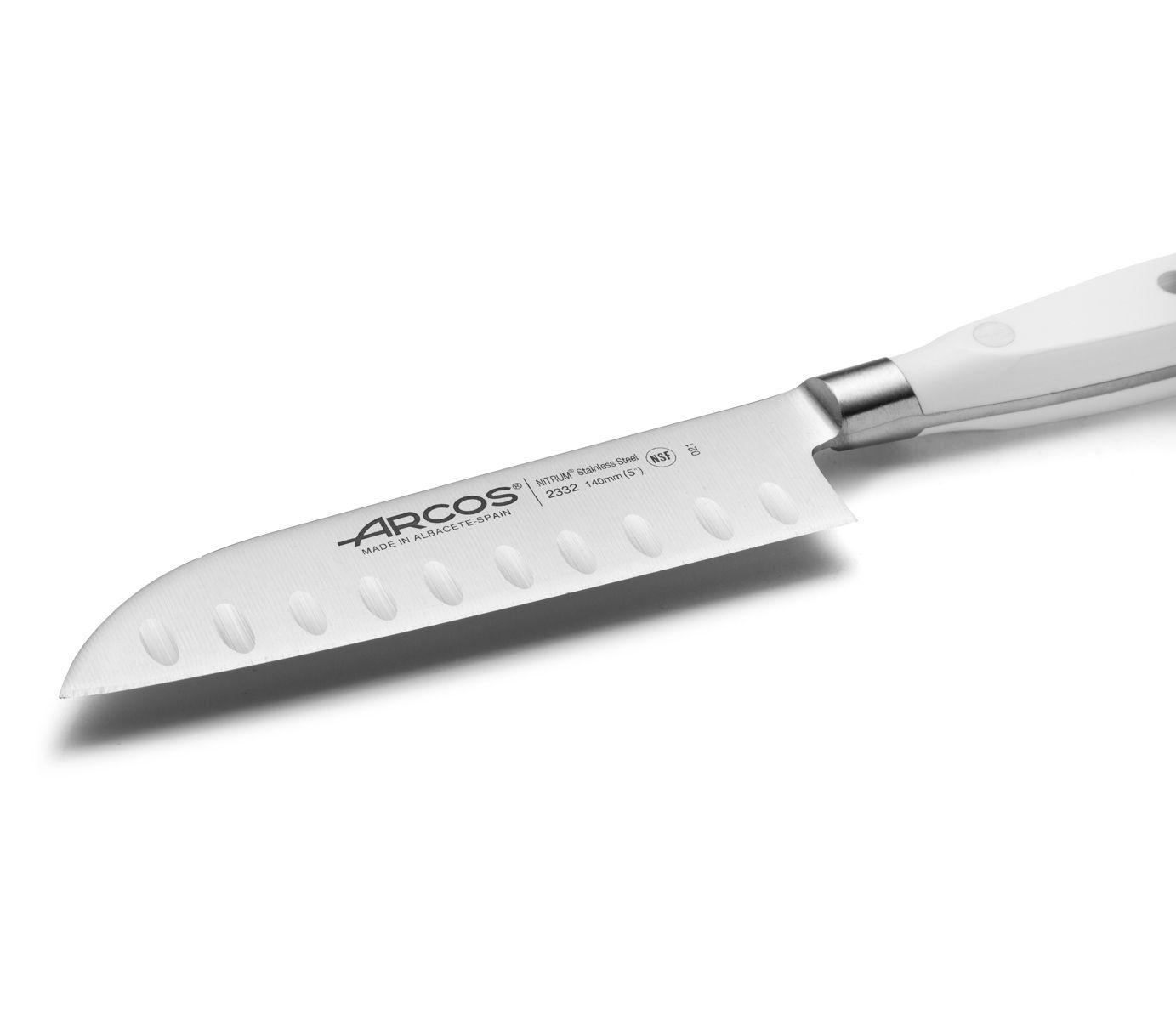 Cuchillo santoku pequeño Arcos Riviera Blanca con hoja de 14 cm
