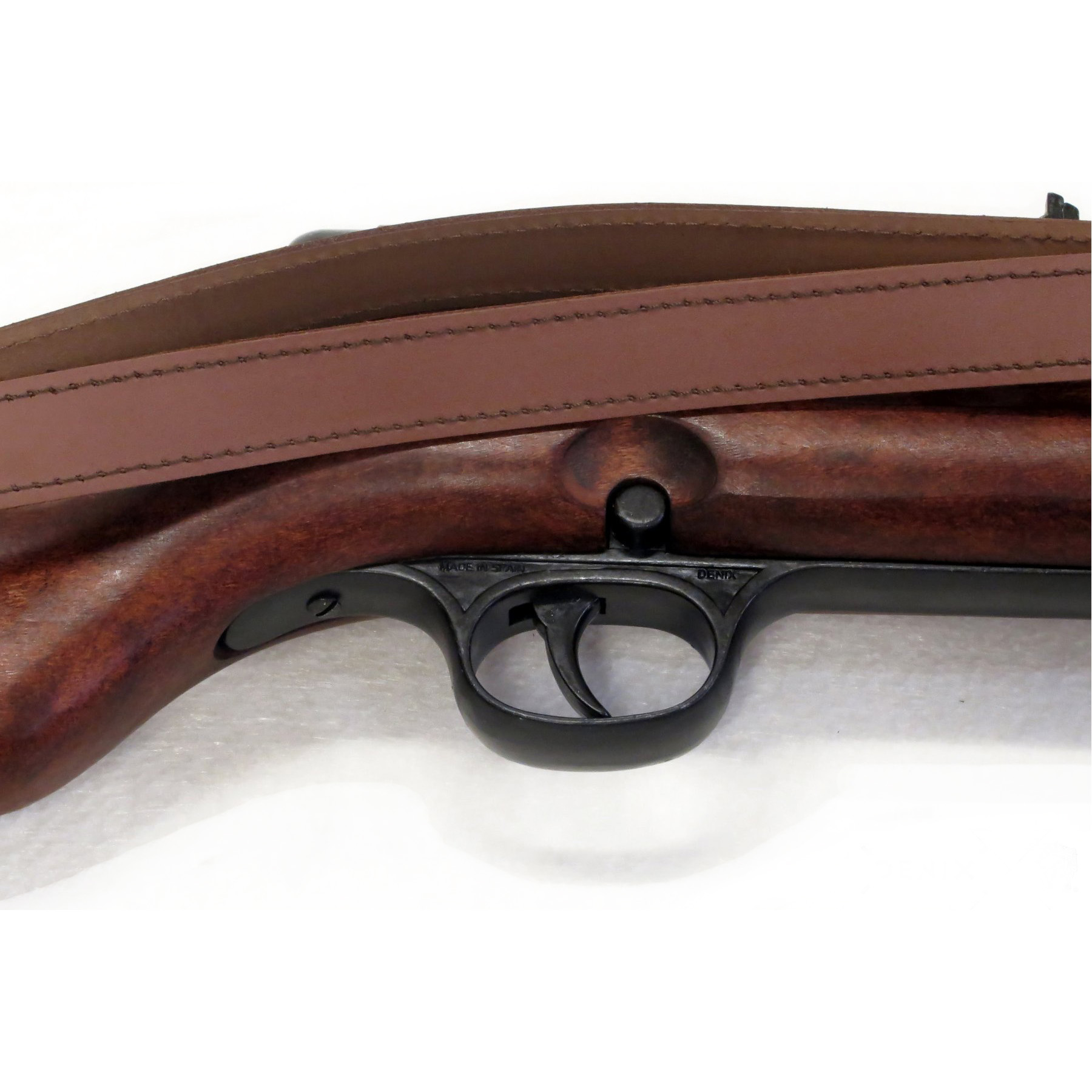 Réplica da metralhadora MP41, Alemanha 1940 com tira de couro