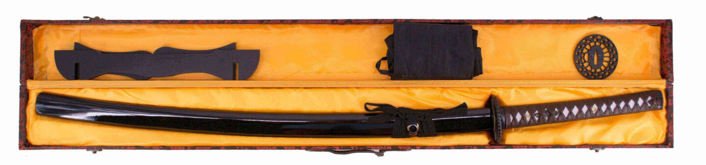 Katana funcional de acero al carbono AISI 1045 con vaina negra y encordado negro