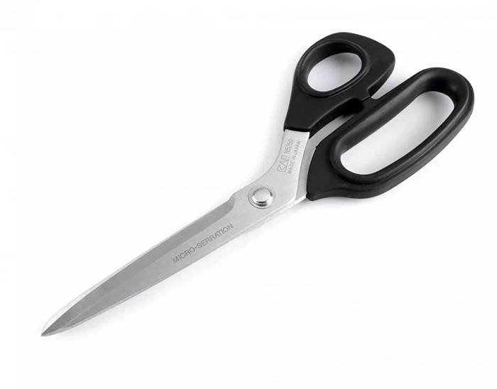 Tijeras de costura Kai N5250 de 250 mm con hoja de acero inox y mango de plástico blando